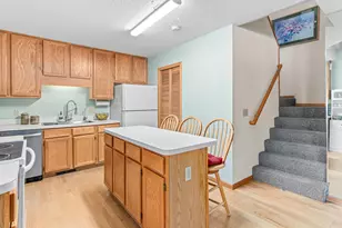 547 Old Steine Cir, New Brighton, MN 55112 - Photo 13