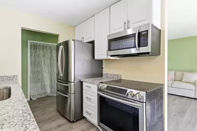 810 Old Settlers Trail #3, Hopkins, MN 55343 - Photo 5