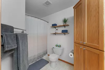 1043 Honeysuckle Lane SE, Cambridge, MN 55008 - Photo 9