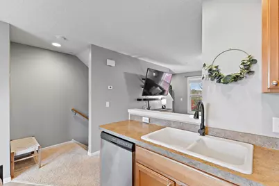 3115 Clover Ridge Drive, Chaska, MN 55318 - Photo 5