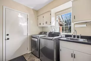 6704 Dovre Dr, Edina, MN 55436 - Photo 23