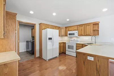 1539 Sequoia Lane, New Richmond, WI 54017 - Photo 5