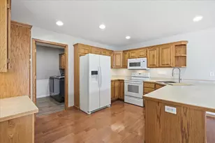 1539 Sequoia Ln, New Richmond, WI 54017 - Photo 5