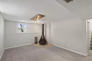 8601 Cherokee Dr N, Brooklyn Park, MN 55428 - Photo 27