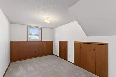 8601 Cherokee Drive N, Brooklyn Park, MN 55428 - Photo 31
