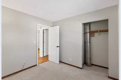 8601 Cherokee Drive N, Brooklyn Park, MN 55428 - Photo 23