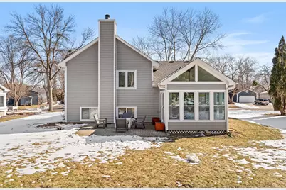 7320 Hunters Run, Eden Prairie, MN 55346 - Photo 5