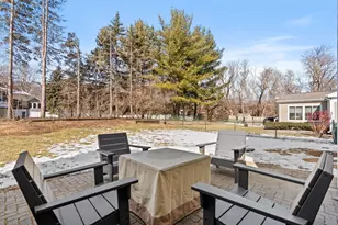 7320 Hunters Run, Eden Prairie, MN 55346 - Photo 3