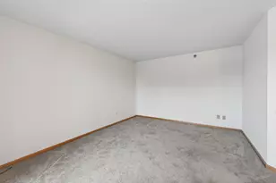 78 10th St E, Saint Paul, MN 55101 - Photo 11