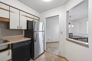 78 10th St E, Saint Paul, MN 55101 - Photo 17