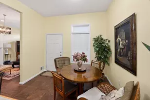 2433 Columbus Ct, Minneapolis, MN 55404 - Photo 17