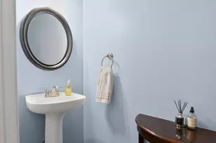 2433 Columbus Ct, Minneapolis, MN 55404 - Photo 19