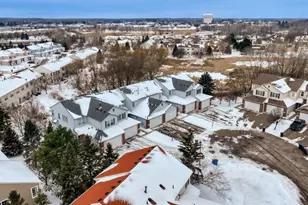 3929 Everest Ln N, Plymouth, MN 55446 - Photo 37