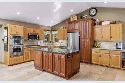 356 Pendryn Hill Curve, Woodbury, MN 55125 - Photo 9