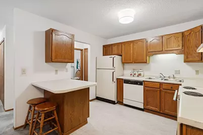 5445 Babcock Trail #N106, Inver Grove Heights, MN 55077 - Photo 9