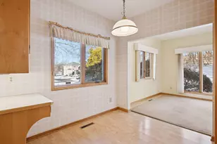 7701 Pondwood Dr, Edina, MN 55439 - Photo 19