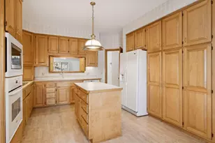 7701 Pondwood Dr, Edina, MN 55439 - Photo 17