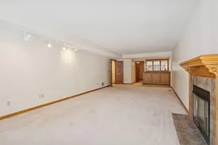 7701 Pondwood Dr, Edina, MN 55439 - Photo 35