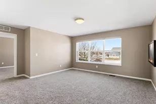 19727 Hazel Nut Ct, Lakeville, MN 55044 - Photo 29