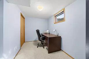 518 Birch Ln, Moorhead, MN 56560 - Photo 19