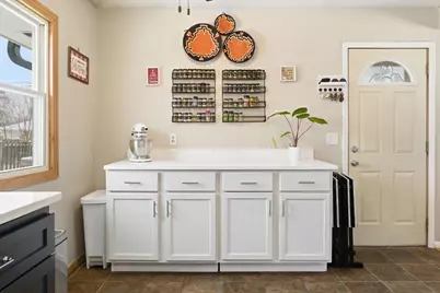 6110 Regent Avenue N, Brooklyn Center, MN 55429 - Photo 7