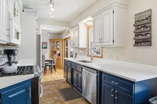 6110 Regent Ave N, Brooklyn Center, MN 55429 - Photo 9