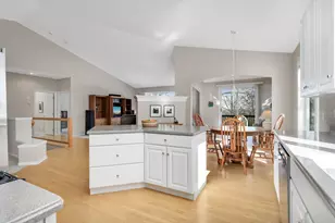 16550 Irwinton Cir, Lakeville, MN 55044 - Photo 3