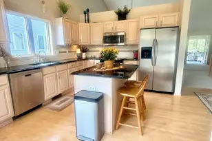 19782 Waterford Ct, Shorewood, MN 55331 - Photo 3