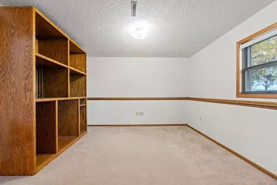 425 W Franklin Street, Morristown, MN 55052 - Photo 31