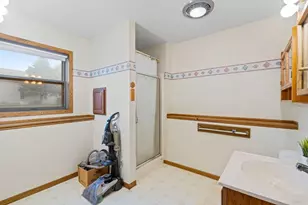 425 W Franklin St, Morristown, MN 55052 - Photo 37