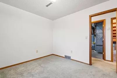 425 W Franklin Street, Morristown, MN 55052 - Photo 33