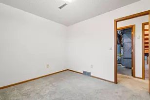 425 W Franklin St, Morristown, MN 55052 - Photo 33