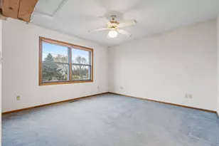 425 W Franklin St, Morristown, MN 55052 - Photo 9