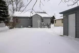 307 10 1/2 Street N, Wahpeton,  58075 - Photo 33