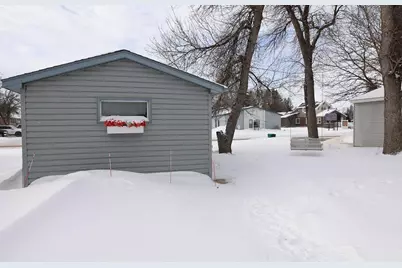 307 10 1/2 Street N, Wahpeton,  58075 - Photo 31