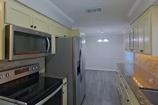 8407 Lower 208th St W, Lakeville, MN 55044 - Photo 7