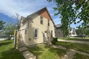 1009 E Center St, Rochester, MN 55904 - Photo 1
