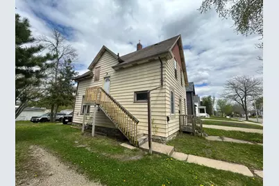1009 E Center Street, Rochester, MN 55904 - Photo 3