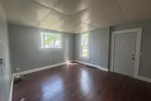 1009 E Center St, Rochester, MN 55904 - Photo 5