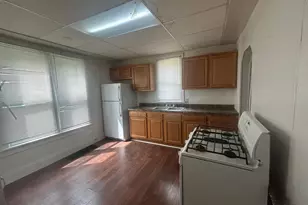 1009 E Center St, Rochester, MN 55904 - Photo 11