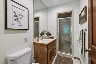 2600 W 102nd St, Bloomington, MN 55431 - Photo 37
