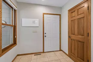 2600 W 102nd St, Bloomington, MN 55431 - Photo 17
