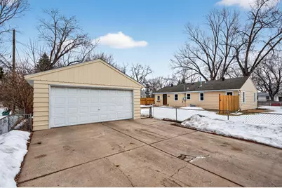 4701 Douglas Drive N, Crystal, MN 55429 - Photo 13