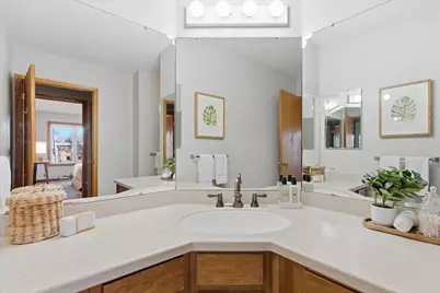 2425 E Franklin Avenue #212, Minneapolis, MN 55406 - Photo 11