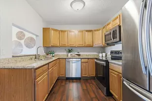 2425 E Franklin Ave, Minneapolis, MN 55406 - Photo 7