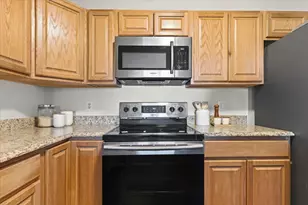 2425 E Franklin Ave, Minneapolis, MN 55406 - Photo 9