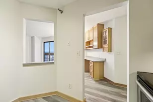 78 10th Street E, Saint Paul, MN 55101 - Photo 17