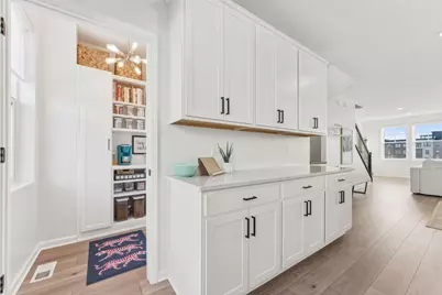 879 Woodlawn Avenue #B, Saint Paul, MN 55116 - Photo 11