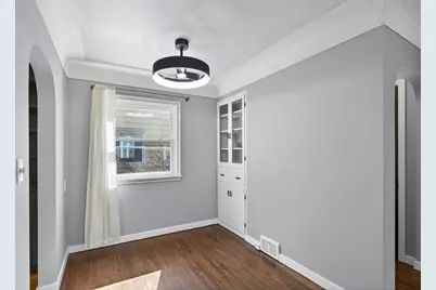 2704 Zenith Avenue N, Robbinsdale, MN 55422 - Photo 7