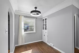 2704 Zenith Ave N, Robbinsdale, MN 55422 - Photo 7